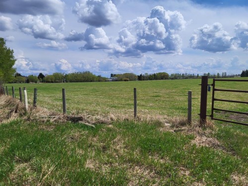 39064 C & E Trail, Red Deer, AB 