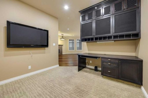 404-5213 61 Street, Red Deer, AB - Indoor Photo Showing Other Room