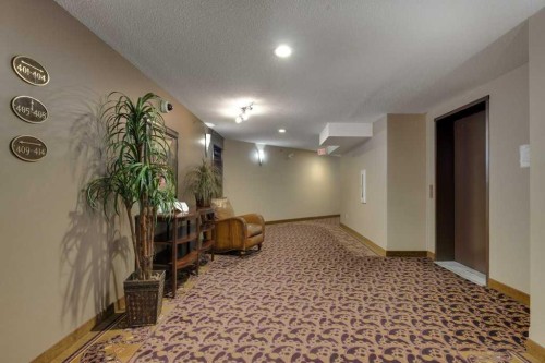 404-5213 61 Street, Red Deer, AB - Indoor Photo Showing Other Room