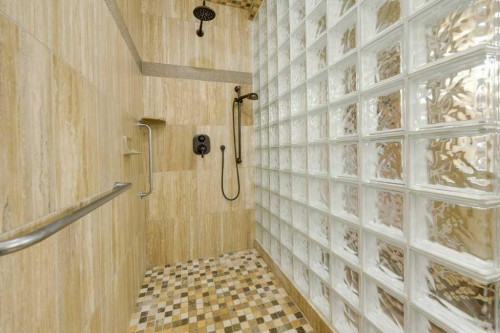 404-5213 61 Street, Red Deer, AB - Indoor Photo Showing Bathroom