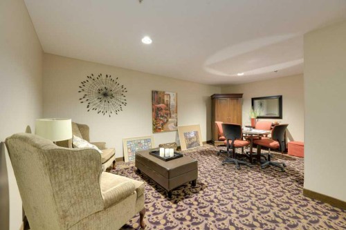 404-5213 61 Street, Red Deer, AB - Indoor Photo Showing Other Room