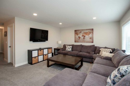 652 Bridgeview Road, Rural Ponoka County, AB - Indoor Photo Showing Living Room