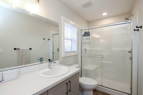 652 Bridgeview Road, Rural Ponoka County, AB - Indoor Photo Showing Bathroom