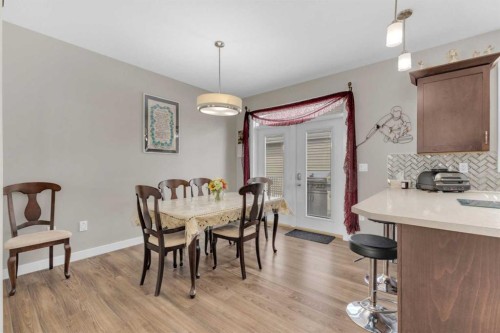 3901 49 Ave, Ponoka, AB - Indoor Photo Showing Dining Room