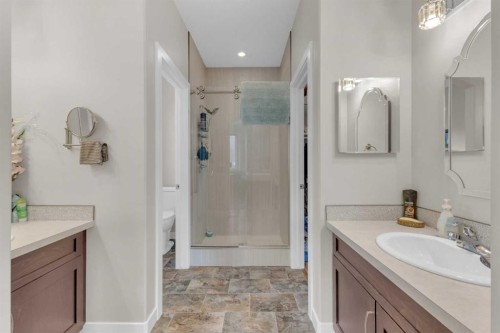 3901 49 Ave, Ponoka, AB - Indoor Photo Showing Bathroom