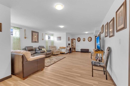 3901 49 Ave, Ponoka, AB - Indoor