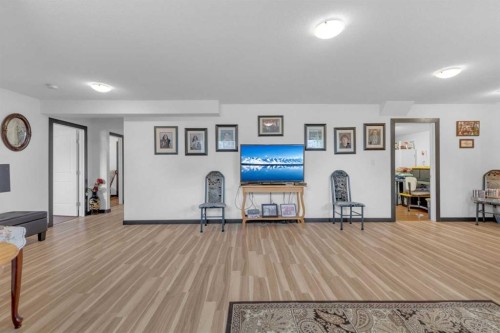 3901 49 Ave, Ponoka, AB - Indoor