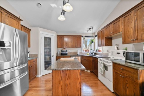 5414 59 Street, Camrose, AB - Indoor Photo Showing Kitchen With Double Sink
