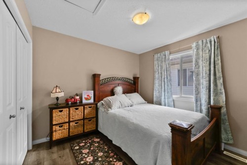 5414 59 Street, Camrose, AB - Indoor Photo Showing Bedroom