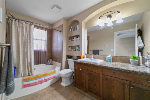 5414 59 Street, Camrose, AB - Indoor Photo Showing Bathroom