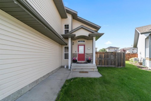 5414 59 Street, Camrose, AB - Outdoor