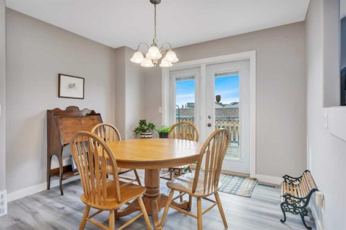 68 Falcon Crescent, Sylvan Lake, AB - Indoor Photo Showing Dining Room