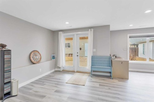 68 Falcon Crescent, Sylvan Lake, AB - Indoor Photo Showing Other Room