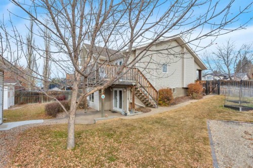 68 Falcon Crescent, Sylvan Lake, AB - Outdoor