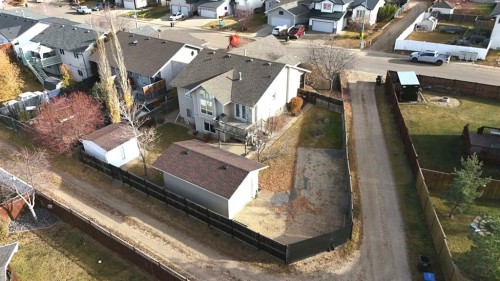 68 Falcon Crescent, Sylvan Lake, AB - Outdoor