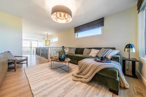 79 Amber View, Balzac, AB - Indoor Photo Showing Living Room
