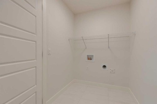 495 Lawthorn Way Se, Airdrie, AB - Indoor Photo Showing Other Room