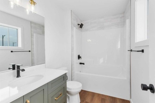 115 Hampton Crescent, Sylvan Lake, AB - Indoor Photo Showing Bathroom