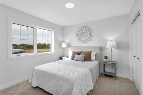 115 Hampton Crescent, Sylvan Lake, AB - Indoor Photo Showing Bedroom