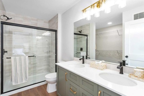 115 Hampton Crescent, Sylvan Lake, AB - Indoor Photo Showing Bathroom