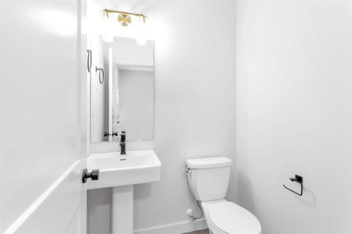 115 Hampton Crescent, Sylvan Lake, AB - Indoor Photo Showing Bathroom
