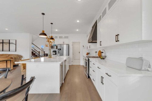 89 Connaught Crescent, Red Deer, AB - Indoor Photo Showing Kitchen With Upgraded Kitchen