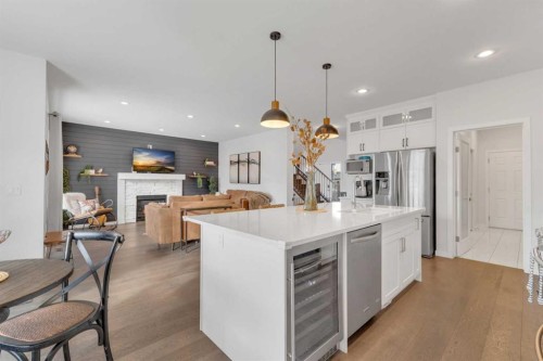 89 Connaught Crescent, Red Deer, AB - Indoor Photo Showing Kitchen With Upgraded Kitchen