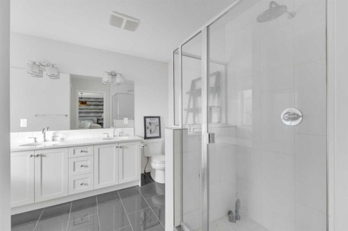 89 Connaught Crescent, Red Deer, AB - Indoor Photo Showing Bathroom