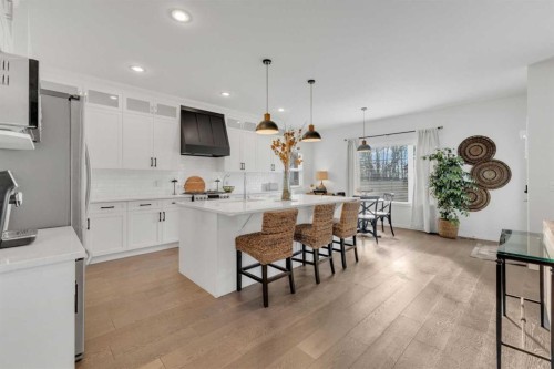 89 Connaught Crescent, Red Deer, AB - Indoor Photo Showing Kitchen With Upgraded Kitchen