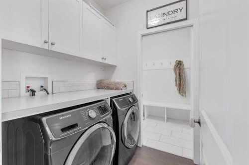89 Connaught Crescent, Red Deer, AB - Indoor Photo Showing Laundry Room