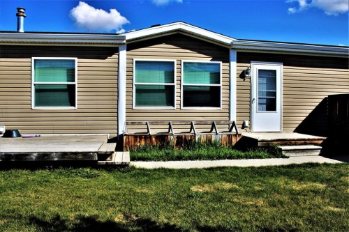 20 Noblefern Way, Sundre, AB - Outdoor