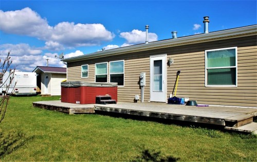 20 Noblefern Way, Sundre, AB - Outdoor