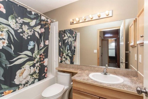 24 Lanterman Close, Red Deer, AB - Indoor Photo Showing Bathroom