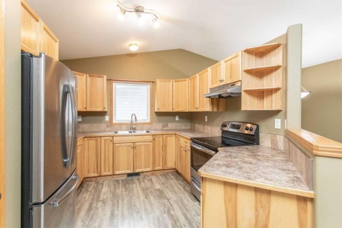 24 Lanterman Close, Red Deer, AB - Indoor Photo Showing Kitchen With Stainless Steel Kitchen With Double Sink