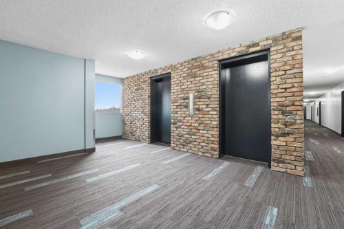 306-4902 37 Street, Red Deer, AB - Indoor Photo Showing Other Room