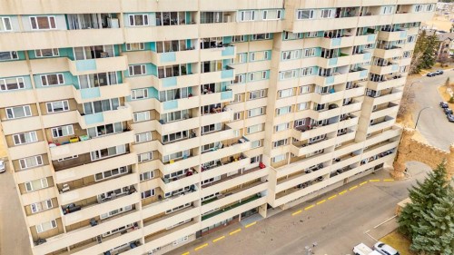 306-4902 37 Street, Red Deer, AB -  Photo Showing Other Room