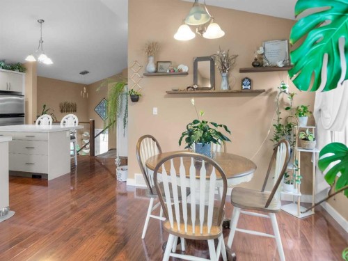 36 Kershaw Close, Red Deer, AB - Indoor Photo Showing Dining Room