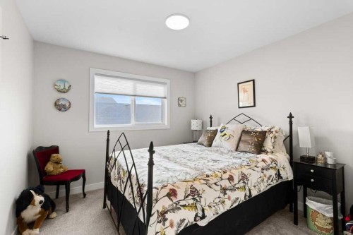 85 Crestview Boulevard, Sylvan Lake, AB - Indoor Photo Showing Bedroom