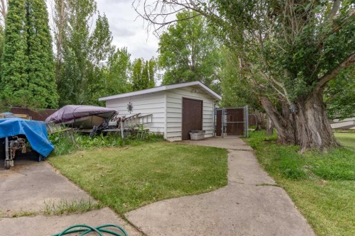 3810 64 Street, Camrose, AB - Outdoor