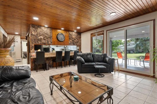 3810 64 Street, Camrose, AB - Indoor Photo Showing Living Room