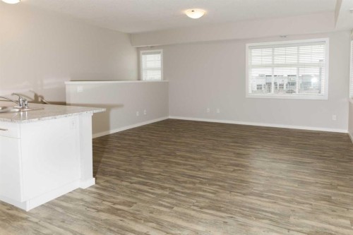 E2-5300 Vista Trail, Blackfalds, AB - Indoor Photo Showing Other Room