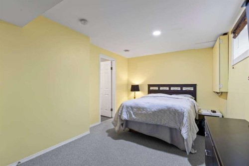 60 Bridlecreek Terrace Sw, Calgary, AB - Indoor Photo Showing Bedroom