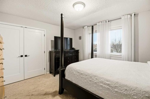 164 Dixon Crescent, Red Deer, AB - Indoor Photo Showing Bedroom