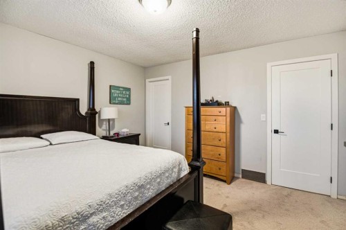 164 Dixon Crescent, Red Deer, AB - Indoor Photo Showing Bedroom