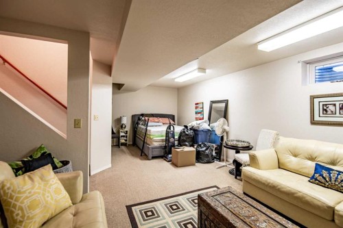 164 Dixon Crescent, Red Deer, AB - Indoor Photo Showing Other Room