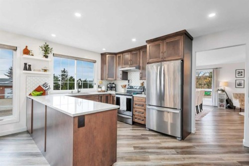 7 Westview Drive, Lacombe, AB - Indoor Photo Showing Kitchen With Stainless Steel Kitchen