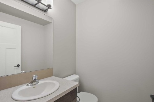 1 Crimson Court, Blackfalds, AB - Indoor Photo Showing Bathroom
