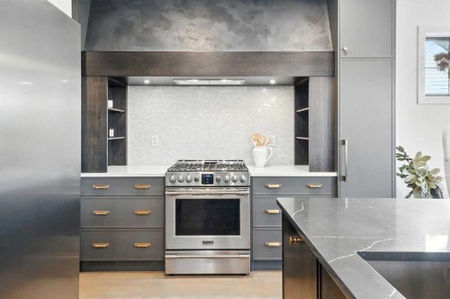 129 Emerald Drive, Red Deer, AB - Indoor Photo Showing Kitchen With Upgraded Kitchen