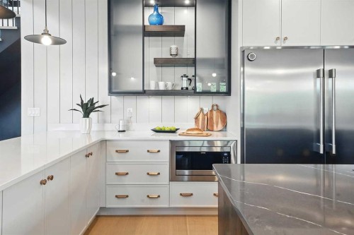 129 Emerald Drive, Red Deer, AB - Indoor Photo Showing Kitchen