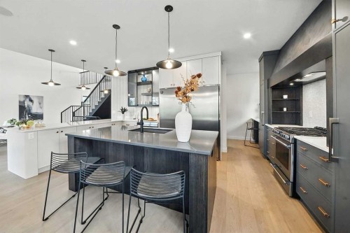 129 Emerald Drive, Red Deer, AB - Indoor Photo Showing Kitchen With Upgraded Kitchen